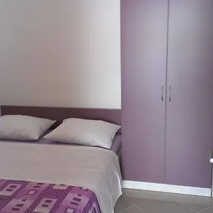 Hana Apartman Starigrad Paklenica